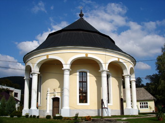 Empírový evanjelický kostol v Zemianskom Podhradí